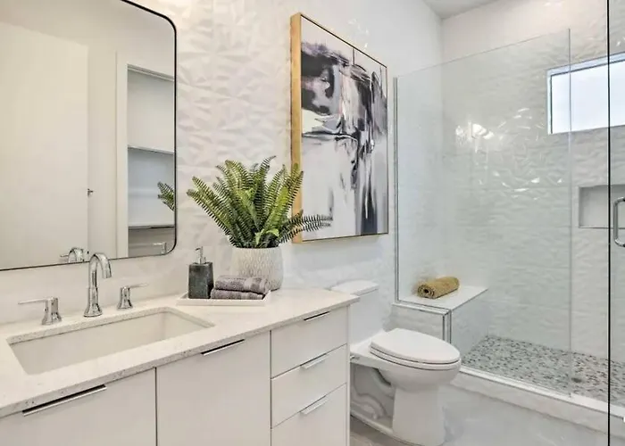 Villa Perfect Friends Escape In Old Town With Pool Access And Roof Deck!