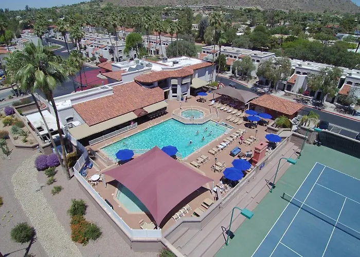 Perfect Friends Escape In Old Town With Pool Access And Roof Deck! * Scottsdale