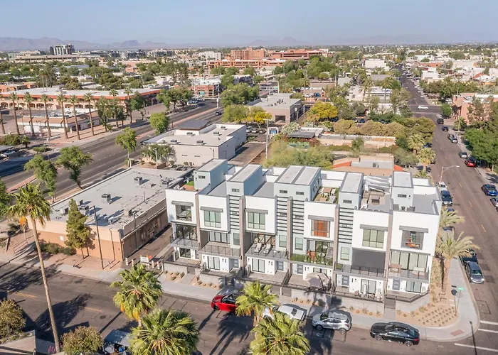 Perfect Friends Escape In Old Town With Pool Access And Roof Deck! Villa Scottsdale