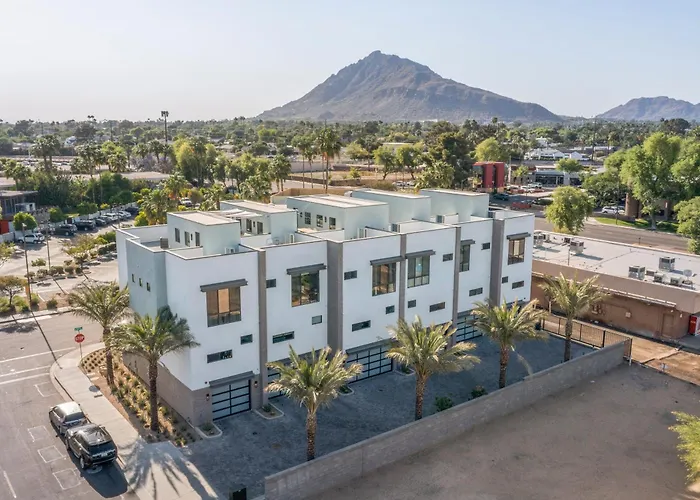 Perfect Friends Escape In Old Town With Pool Access And Roof Deck! Villa